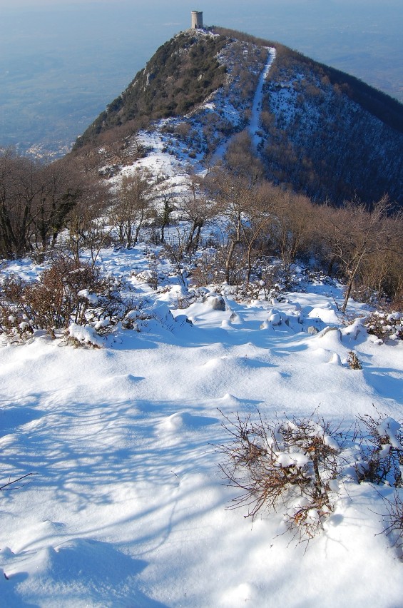 Monte Gennaro 1271 mt. - ghiaccio e neve alle porte di Roma